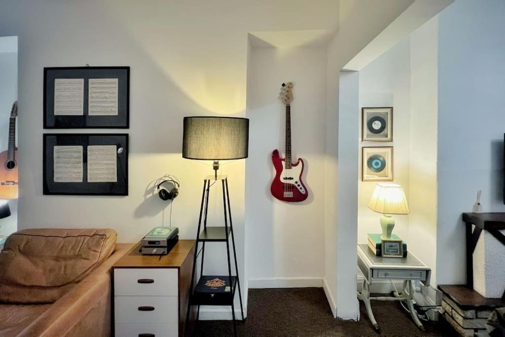 Urban Music Style Townhouse In Swansea City Center المظهر الخارجي الصورة