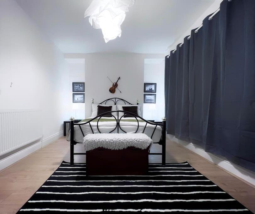 Urban Music Style Townhouse In Swansea City Center المظهر الخارجي الصورة